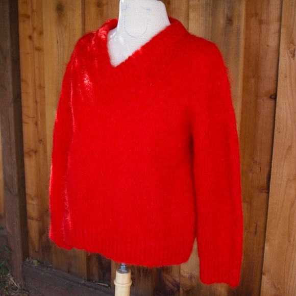 Vintage Handmade Knitted Mohair V-Neck RED Sweater Size Medium - Picture 16 of 16
